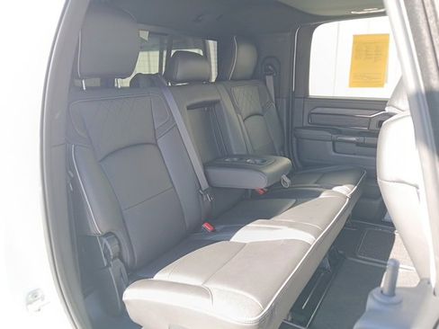 Used 2025 RAM 3500 Limited image 32