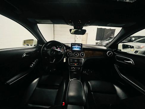 Used 2016 Mercedes-Benz GLA 250 4MATIC image 11