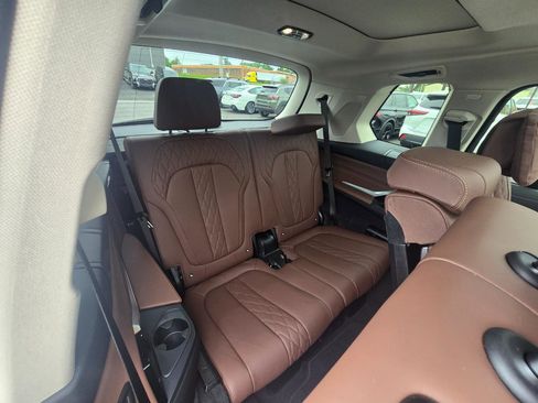 Used 2026 BMW X7 xDrive40i AWD/4WD image 17