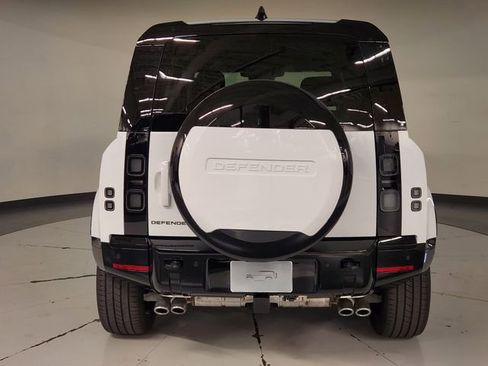 New 2026 Land Rover Defender 110 V8 AWD/4WD image 10