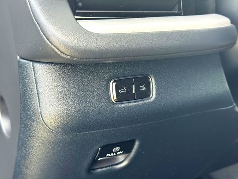 Used 2025 Lincoln Navigator Reserve w/ Jet Appearance Package image 17