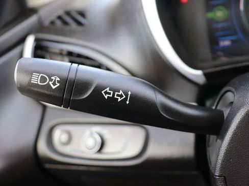 Used 2018 Chevrolet Volt LT image 21