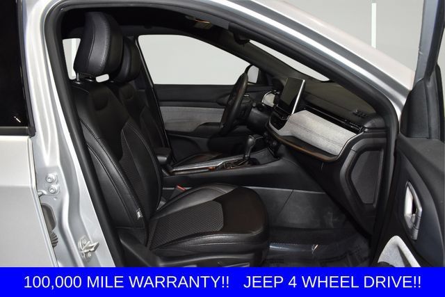 Used 2024 Jeep Compass Latitude AWD/4WD image 14