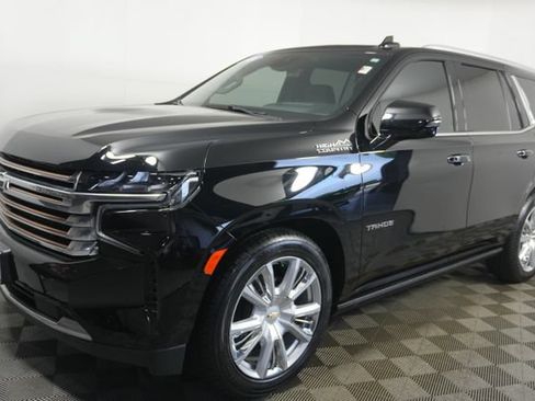 Used 2024 Chevrolet Tahoe High Country AWD/4WD image 7