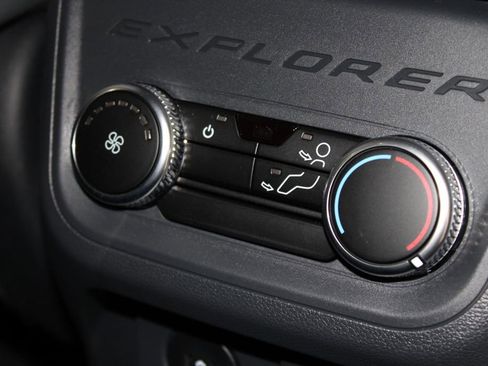 New 2026 Ford Explorer Active RWD image 32
