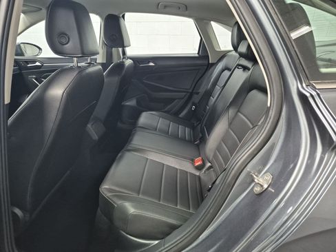 Used 2024 Volkswagen Jetta SE FWD image 29