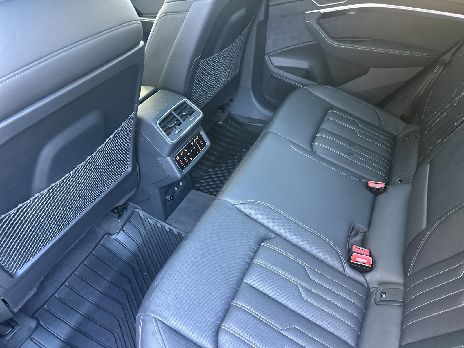 Used 2023 Audi e-tron Chronos AWD/4WD image 12