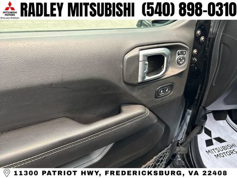 Used 2022 Jeep Gladiator Overland w/ Popular Equipment Package AWD/4WD image 5