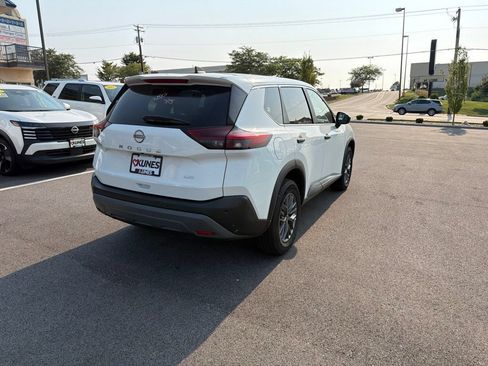 Used 2023 Nissan Rogue S AWD/4WD image 9