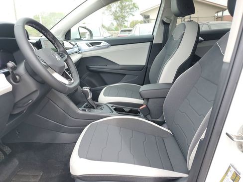 New 2026 Volkswagen Taos SE FWD image 15