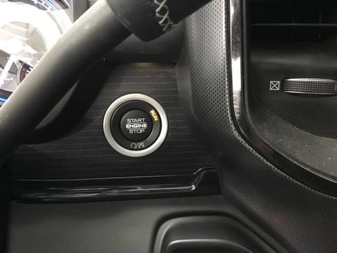 Used 2022 RAM 3500 Limited AWD/4WD image 26