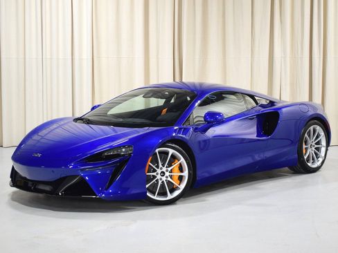 New 2026 McLaren Artura RWD image 1