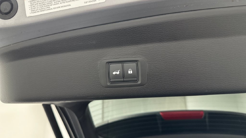 Used 2023 Mitsubishi Outlander SEL AWD/4WD image 25