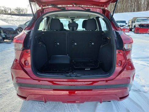 Used 2023 Nissan Kicks SV image 24