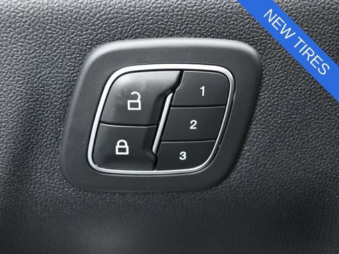 Used 2020 Ford Escape SEL AWD/4WD image 14