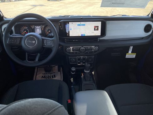 New 2025 Jeep Gladiator Sport image 14