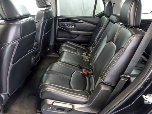 Used 2023 Honda Pilot Touring image 15