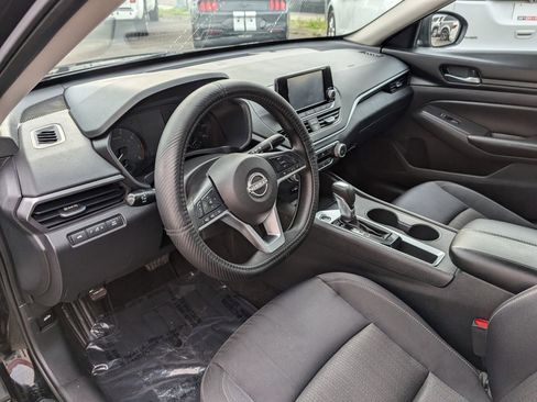 Used 2021 Nissan Altima 2.5 S FWD image 12
