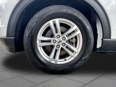 Used 2020 Ford Explorer XLT RWD image 11