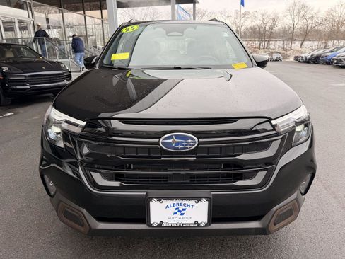 Used 2025 Subaru Forester Sport image 8