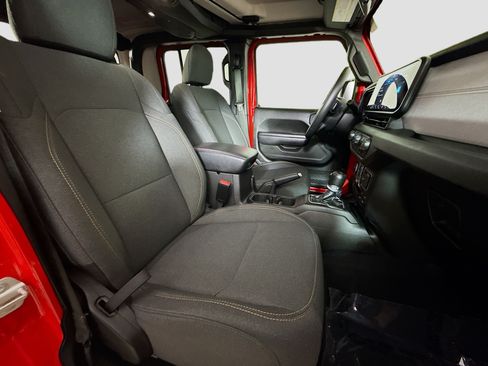 Used 2024 Jeep Gladiator Sport AWD/4WD image 29