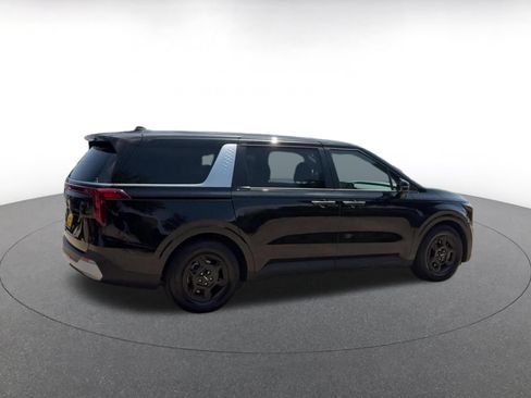 Used 2026 Kia Carnival FWD image 14