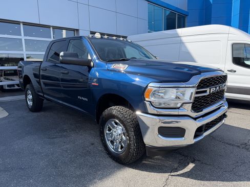 Used 2019 RAM 2500 Tradesman AWD/4WD image 2