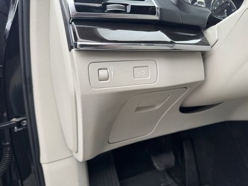 Used 2018 Volvo XC90 T6 Momentum w/ Convenience Package image 7