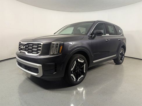 New 2025 Kia Telluride S image 3