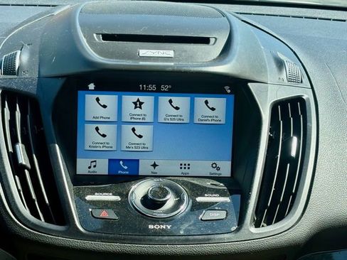 Used 2017 Ford Escape Titanium image 23