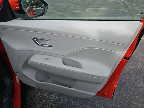 Used 2024 Hyundai Kona Limited image 15