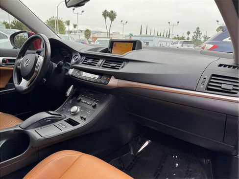 Used 2012 Lexus CT 200h Premium w/ Premium Audio Pkg image 22