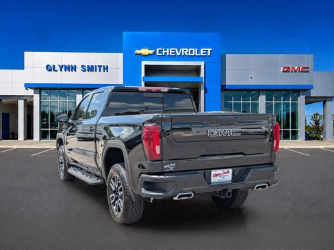 Used 2025 GMC Sierra 1500 AT4 w/ Technology Package AWD/4WD image 12