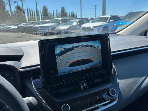Used 2025 Toyota Corolla LE FWD image 23