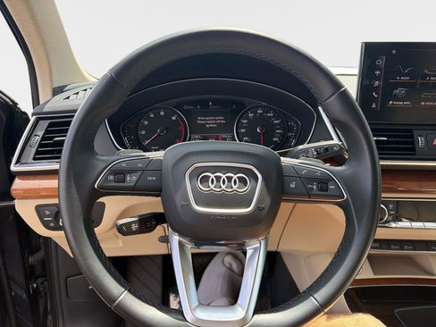 Used 2023 Audi Q5 2.0T Premium w/ Convenience Package AWD/4WD image 24