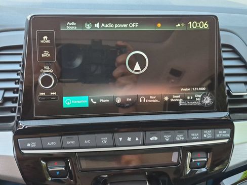 New 2026 Honda Odyssey Touring image 4