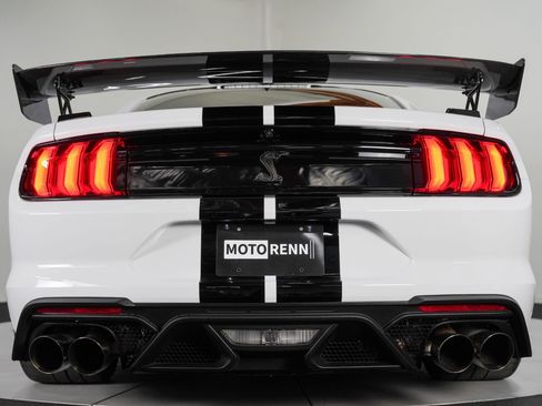 Used 2020 Ford Mustang Shelby GT500 w/ Carbon Fiber Track Pack image 25
