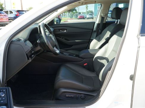 Used 2024 Honda Accord Touring image 7