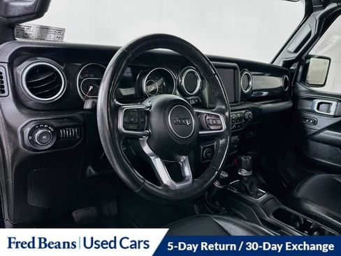 Used 2022 Jeep Wrangler Unlimited Sahara AWD/4WD image 13