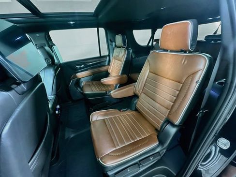 Certified 2023 GMC Yukon XL Denali Ultimate AWD/4WD image 31