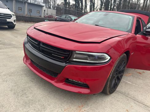 Used 2017 Dodge Charger R/T w/ Navigation & Travel Group image 1