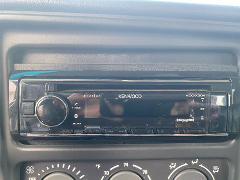 Used 2001 Chevrolet Silverado 2500 LT image 16