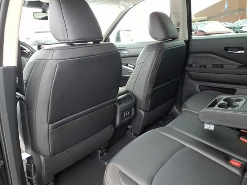 New 2026 Nissan Pathfinder SL image 27