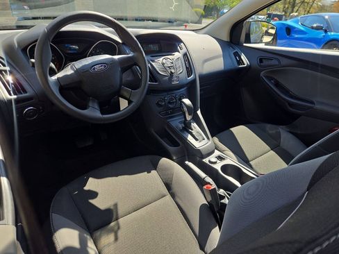 Used 2014 Ford Focus S FWD image 19