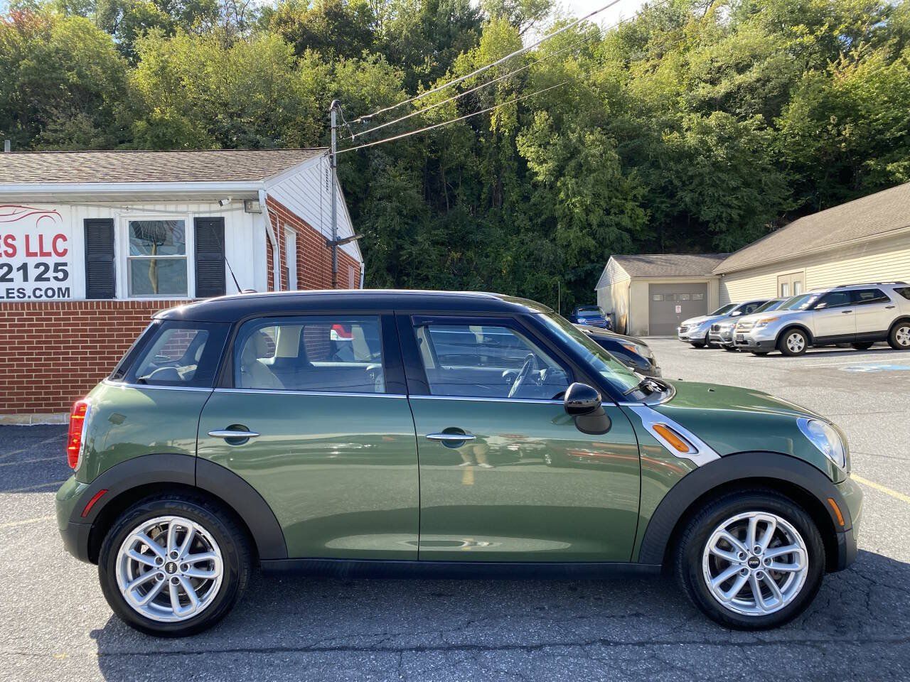 Used 2015 MINI Cooper Countryman FWD image 4
