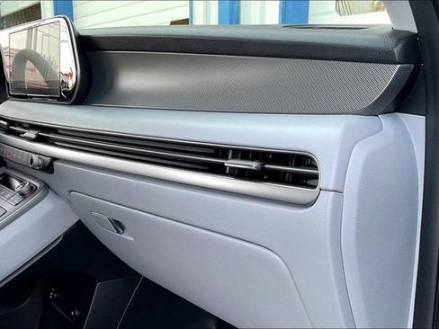 Certified 2024 Hyundai Palisade SEL image 16