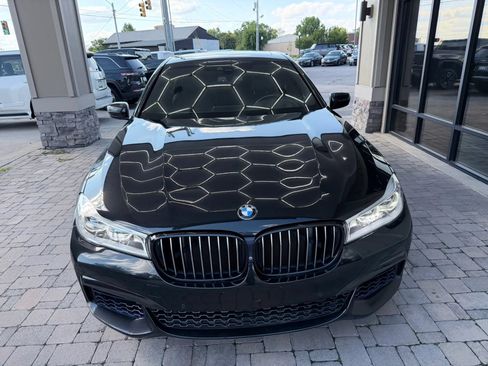 Used 2018 BMW 750i RWD image 48