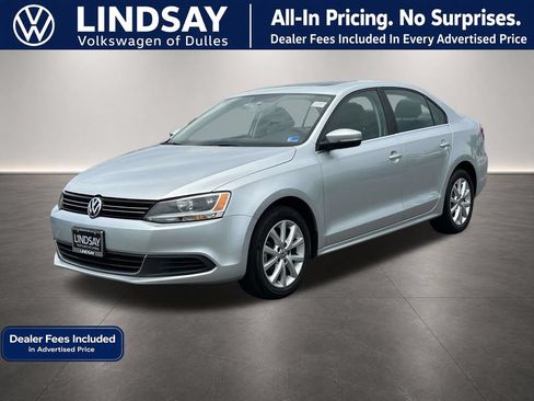 Used 2013 Volkswagen Jetta SE FWD image 4