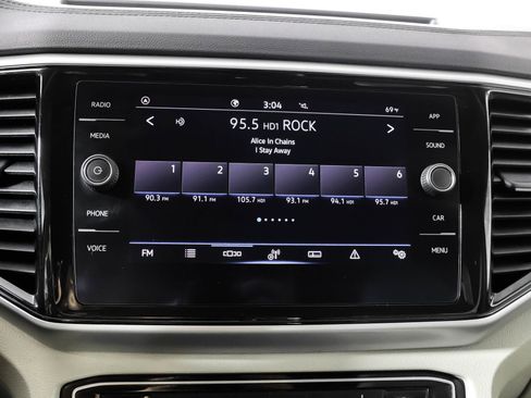 Used 2022 Volkswagen Atlas SE w/ Black Wheel Package image 30