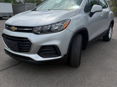 Used 2018 Chevrolet Trax LS AWD/4WD image 1